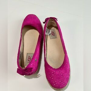 Ugg slip ons women’s fuchsia size 4